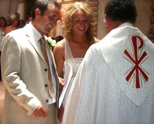 A British couple are the first nonCatholics to have a religious wedding on 