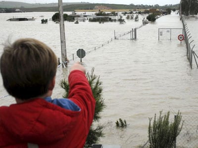 Further flooding as Spanish rainfall reaches record books Further flooding as Spanish rainfall reaches record books