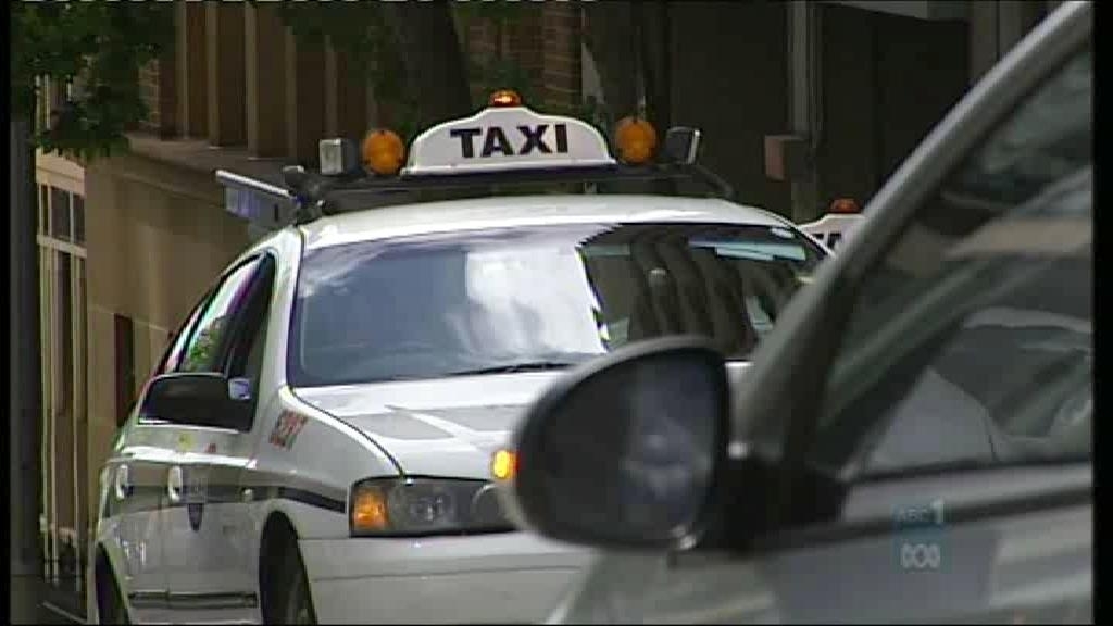 Malaga taxi driver sought for hit and run Malaga taxi driver sought for hit and run