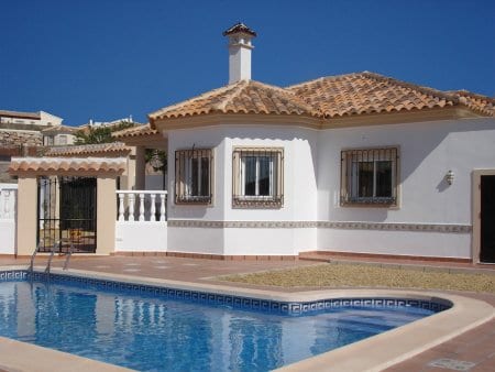 Spanish government sets out to help British property owners thumbnail