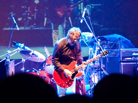 Thin Lizzy guitarist Gary Moore found dead in hotel on Spain’s Costa del Sol Thin Lizzy guitarist Gary Moore found dead in hotel on Spain’s Costa del Sol