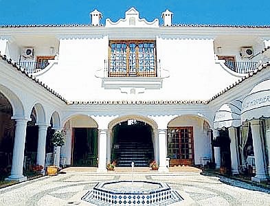 La Fonda hotel bounces back La Fonda hotel bounces back