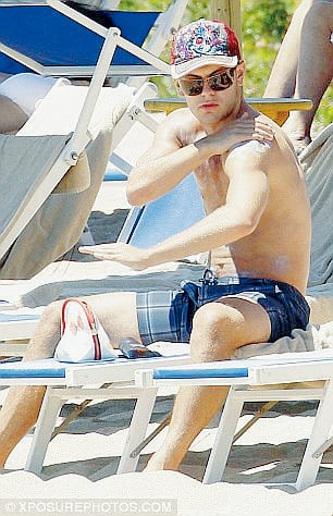 Wilshere treats his mates… and a bodyguard to a lads holiday in Spain Wilshere treats his mates… and a bodyguard to a lads holiday in Spain