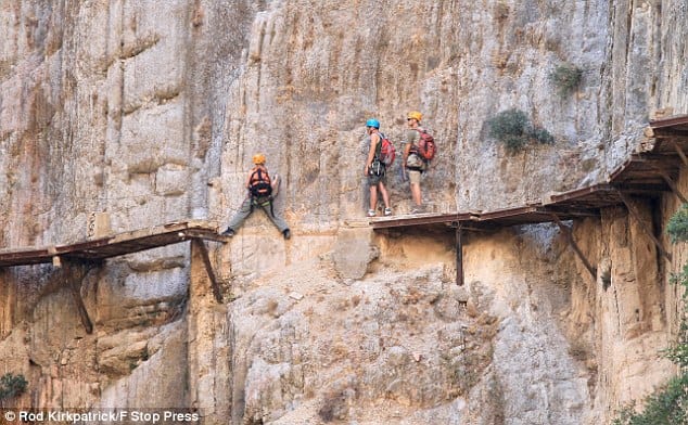 Video of the ‘most dangerous path in the world’ sends adrenalin junkies flocking to Spain Video of the ‘most dangerous path in the world’ sends adrenalin junkies flocking to Spain