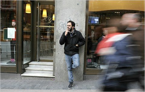 Please smoke quietly in Malaga Please smoke quietly in Malaga