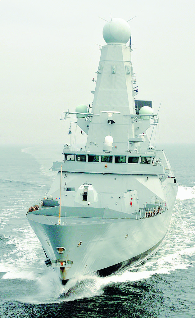 Destroyer drops into Gibraltar Destroyer drops into Gibraltar