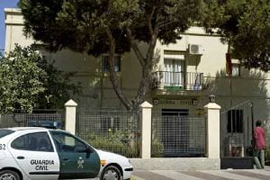 Lithuanian throws mother from fourth floor balcony Lithuanian throws mother from fourth floor balcony