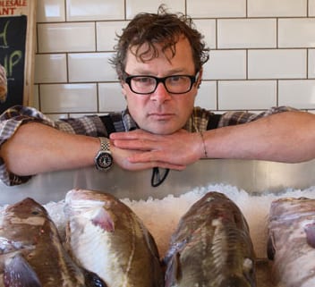 Celeb chef Hugh wins Spanish fish fight Celeb chef Hugh wins Spanish fish fight