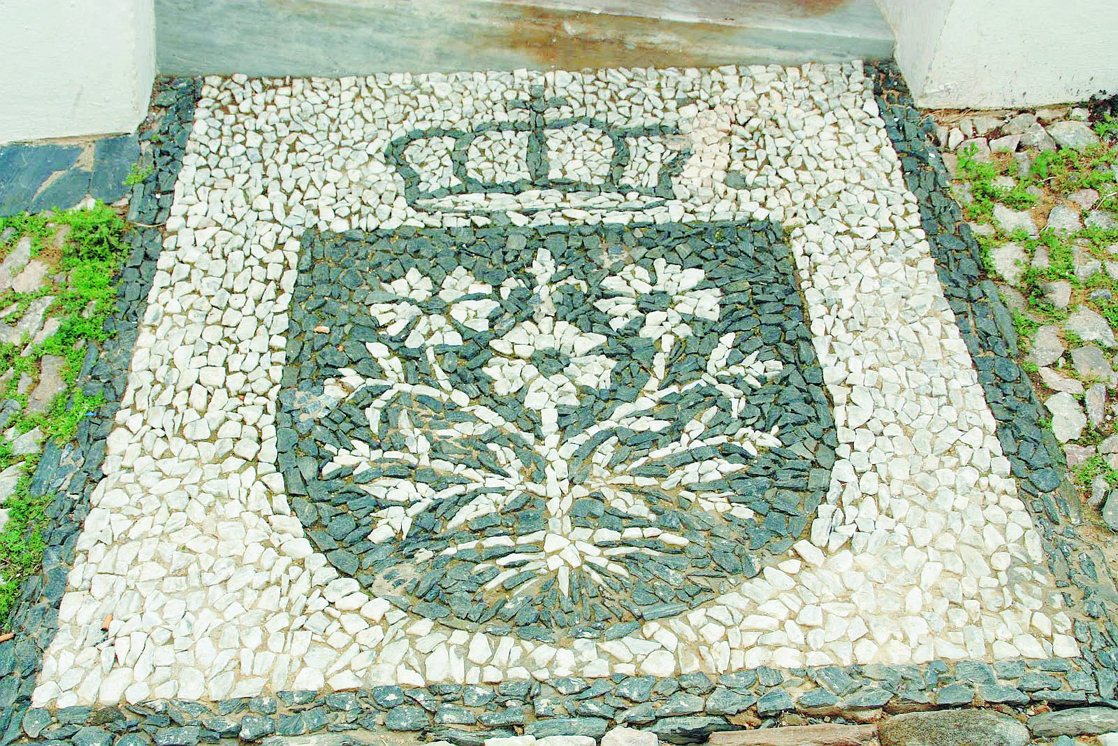 Mad for mosaics in the Aracena Mad for mosaics in the Aracena