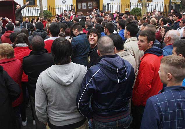 Brotherhood bother in La Linea Brotherhood bother in La Linea