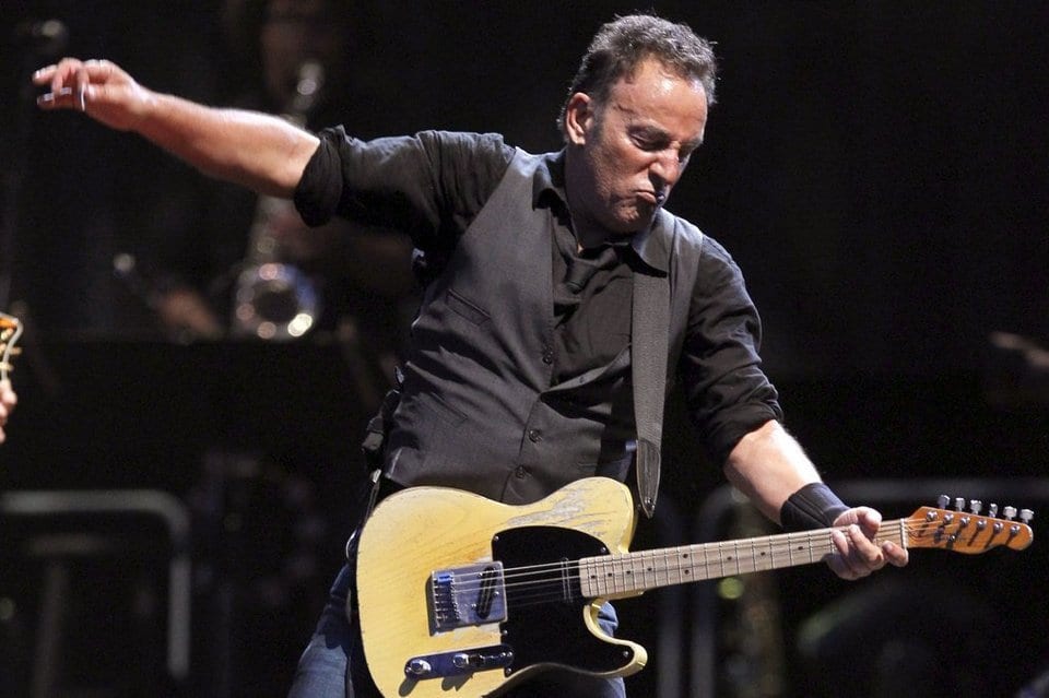 Bruce Springsteen performs for four hours in Madrid Bruce Springsteen performs for four hours in Madrid