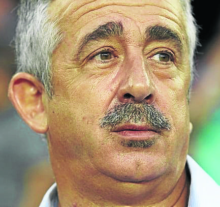 New Villarreal coach dies in Spain New Villarreal coach dies in Spain