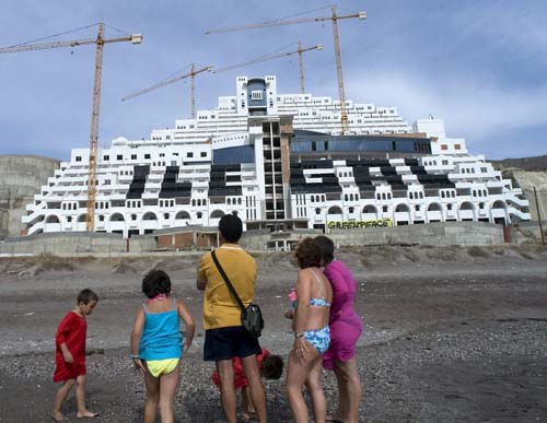 Junta and central government enter Algarrobico blame game Junta and central government enter Algarrobico blame game