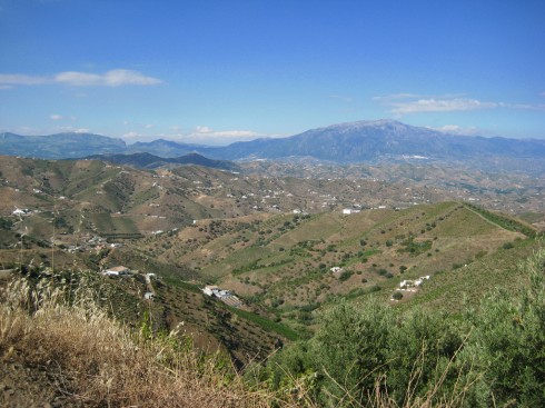Walking guide: Ascent of La Maroma from Canillas de Aceituno Walking guide: Ascent of La Maroma from Canillas de Aceituno