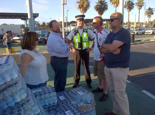 Motorists ‘trapped’ in six hour Gibraltar border queues in sweltering heat Motorists ‘trapped’ in six hour Gibraltar border queues in sweltering heat