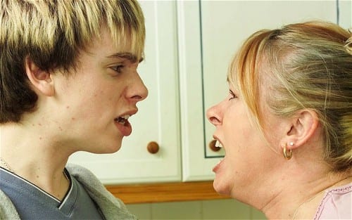 Alarming increase in Spanish children abusing parents Alarming increase in Spanish children abusing parents