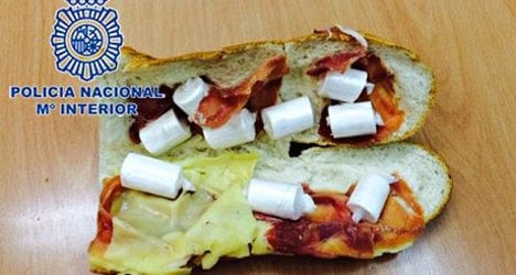 Cocaine sandwich leads to Colombian man’s arrest Cocaine sandwich leads to Colombian man’s arrest