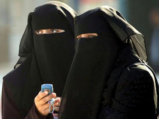 Catalunya to bring in burka ban following French human rights ruling Catalunya to bring in burka ban following French human rights ruling