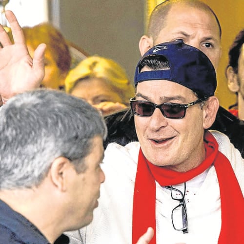 Charlie Sheen spotted ‘winning’ in Pamplona Charlie Sheen spotted ‘winning’ in Pamplona