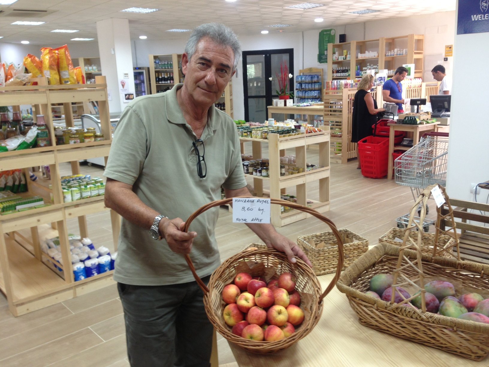 Only the best, naturally at Andalucia’s largest organic supermarket Only the best, naturally at Andalucia’s largest organic supermarket