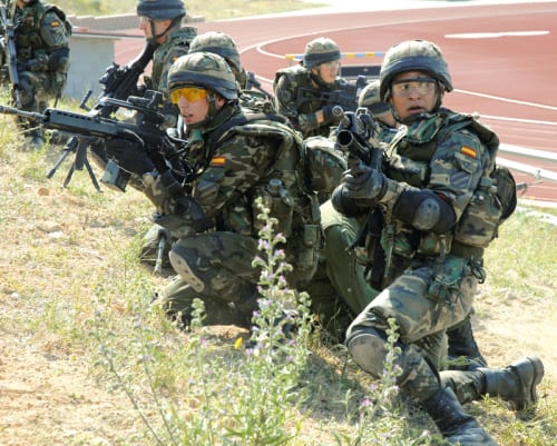 Spain to send 300 soldiers to train Iraqi troops Spain to send 300 soldiers to train Iraqi troops