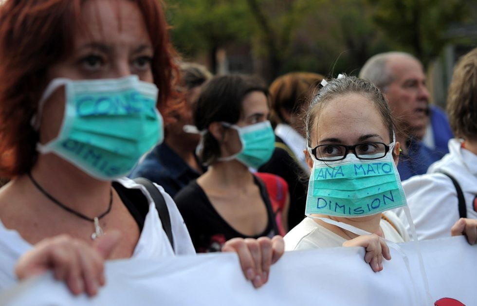 UPDATE: Spanish staff protest and resign as ‘fear’ of Ebola takes hold UPDATE: Spanish staff protest and resign as ‘fear’ of Ebola takes hold