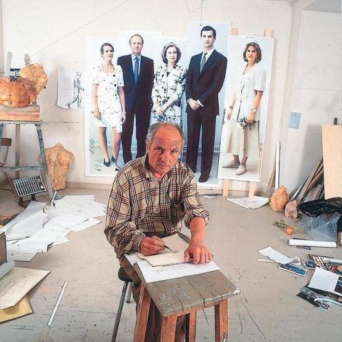Artist nears completion of Spanish royal family portrait after 20 years Artist nears completion of Spanish royal family portrait after 20 years