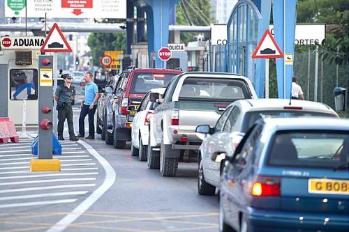 European Commission tell Spain to sort out border trouble with Gibraltar European Commission tell Spain to sort out border trouble with Gibraltar