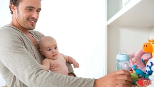 Spain rejects paternity leave extension Spain rejects paternity leave extension