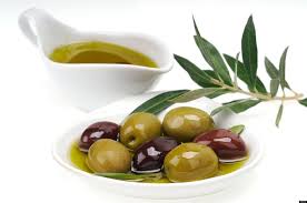 Maggots and summer heat drive rocketing olive oil prices Maggots and summer heat drive rocketing olive oil prices