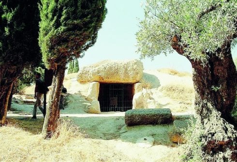 px Dolmen de Menga Antequera e