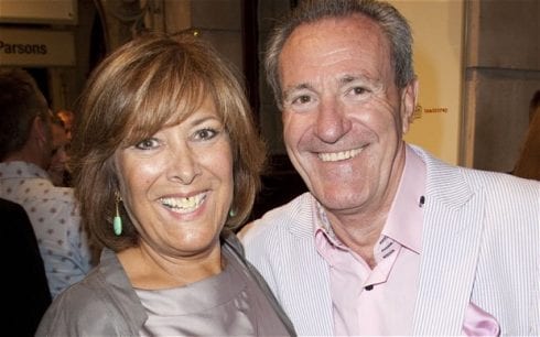 Lynda Bellingham a b