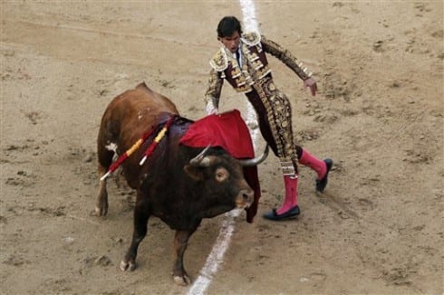 San Sebastian bull fighting e