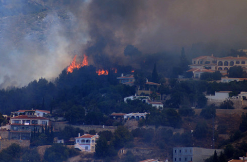 Competa blaze, Malaga - 29 June 2014 - Photo: www.rodjonesphotography.co.uk