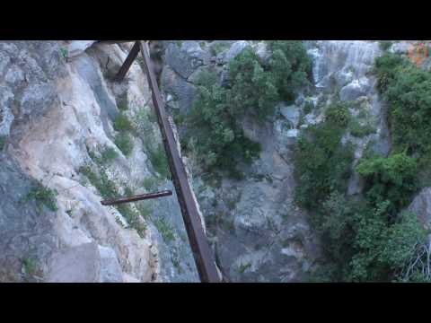 Video of the ‘most dangerous path in the world’ sends adrenalin junkies flocking to Spain