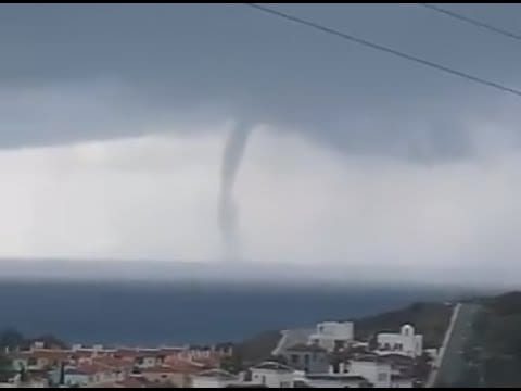 VIDEO: Tornado hits Malaga