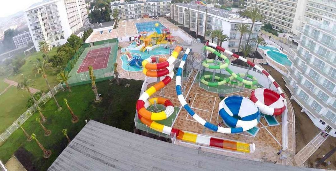 Largest hotel waterpark resort comes to Estepona Olive Press News Spain