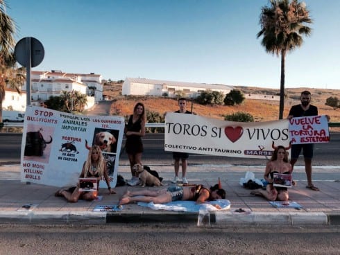 Anti-bullfighting protest at Estepona’s Feria