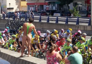 Mankini man greets Vuelta riders Photo by Thomas Gonzalez