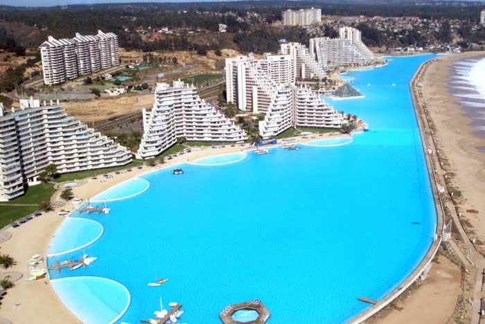 worlds biggest outdoor swimming pool