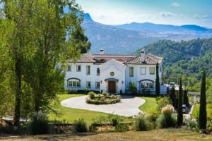 Villas & Fincas Country Properties