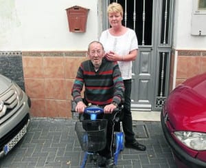 John and Deborah Gray outside their Alhaurin el Grande home