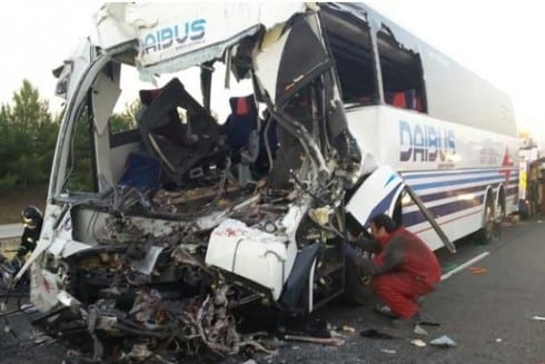 bus crash crash  e