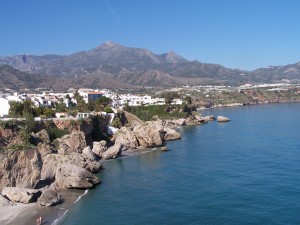 Nerja_vue_depuis_le_balcon_d'europe