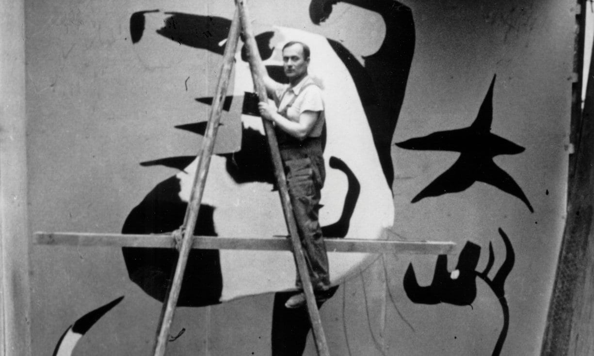 Joan Miró paints his mural The Reaper at the Spanish pavilion in