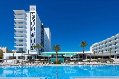 riu hotel e