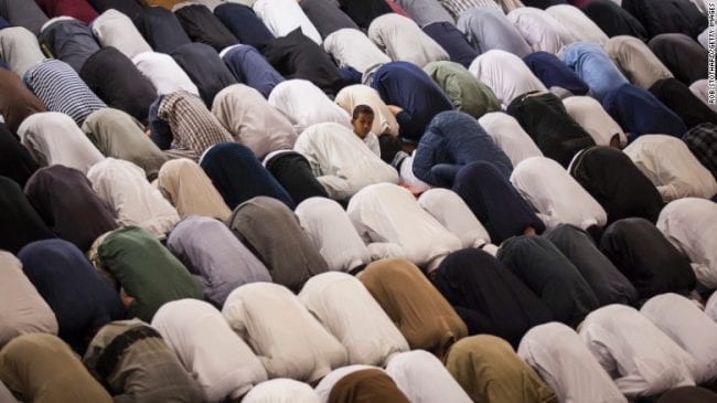 muslims pray mosque exlarge  e