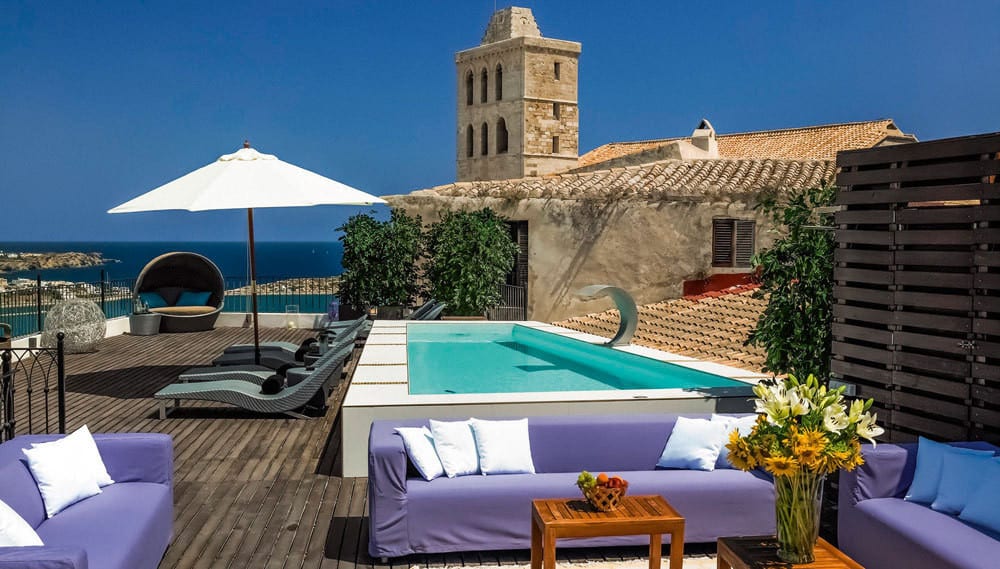 Bitcoin Ibiza palacio bardaji pool