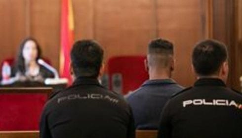 A Father Accused Of Killing His Six Month Old Baby Attempts Suicide By Stabbing His Neck In Spains Sevilla