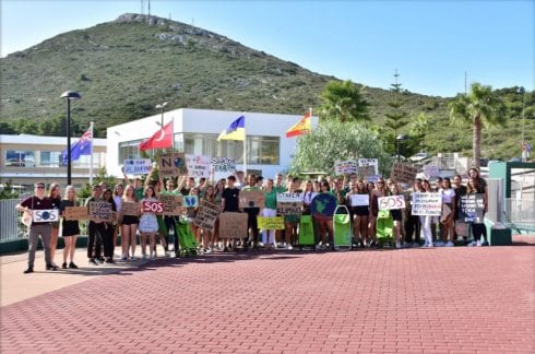 Les School Strike 2